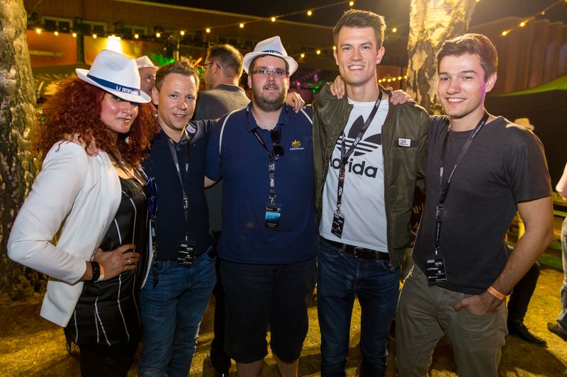 Besa, IT-BUSINESS, mit Marcel Schreiter, Allround-PC, Simon Lüthje, Caseking, Leonardo Ziaja und Robin Cromberg, Allround-PC. (Bild: SP-Creative)