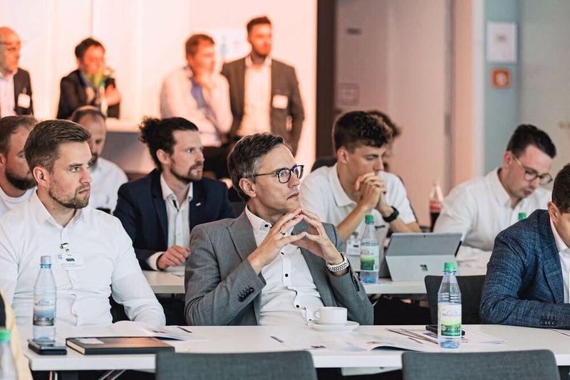 Impressionen der Fachtagung „Mehr Effizienz im Presswerk“ 2025 in Würzburg. (Bild: Stefan Bausewein)