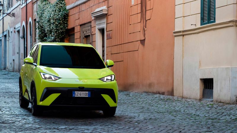 In China sind E-Autos besonders günstig. Das gilt auch für den BYD Seagull, dessen Europaversion (Foto) Dolphin Surf heißt.(Bild:  BYD)