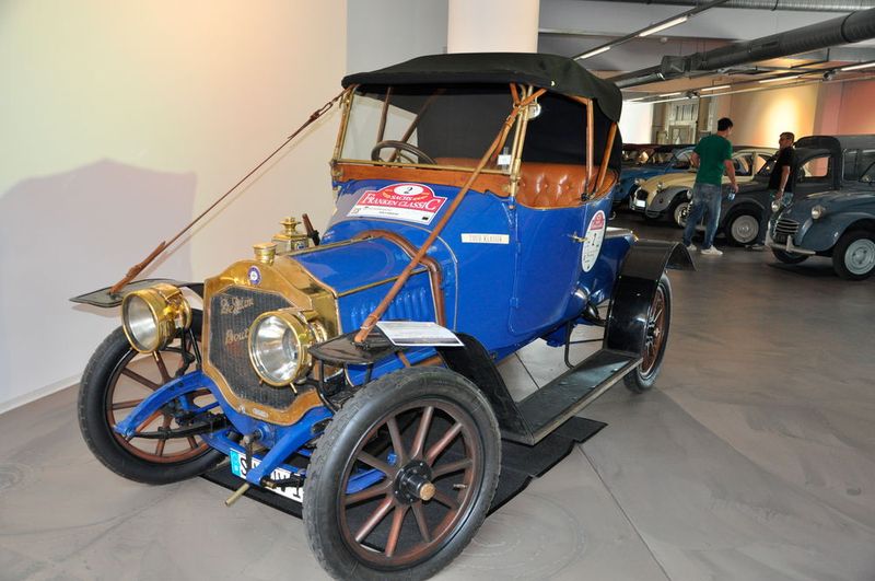 Dieser Ford war dagegen vor ein paar Jahren an der Sachs Franken Classic am Start. (Grimm)