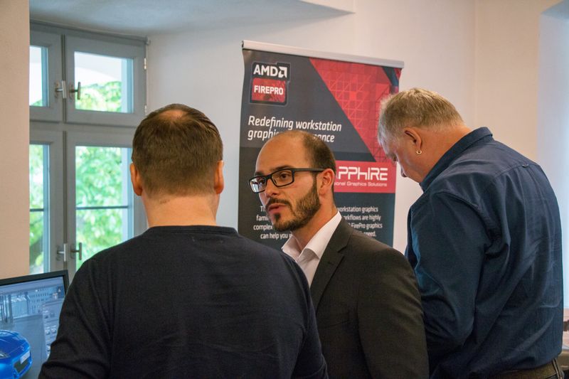 Gute Gespräche am Stand von Sapphire. (Bild: Extra Computer)
