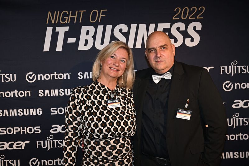 Daniela Bemelmans-Leventic (Kosatec) mit Kai Frieben (Western Digital) (Bild: Hannes Magerstädt)