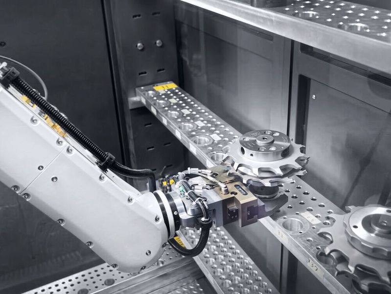 Maximale Auslastung im mannlosen Mehrschichtbetrieb durch automatisiertes Bauteilhandling. (Bild: DMG Mori)