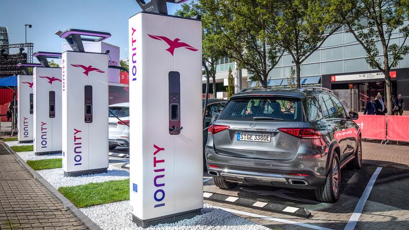 Das Schnellladenetz hierzulande soll zügig ausgebaut werden.(Bild:  Ionity)
