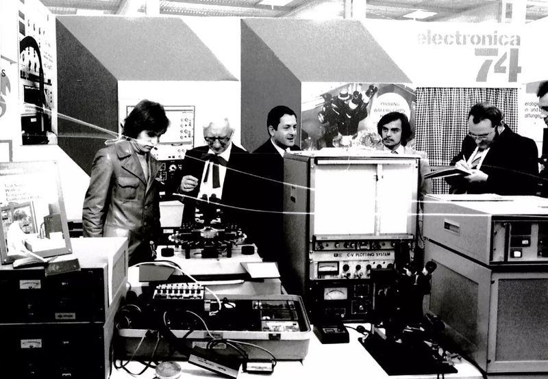 Stand auf der Electronica 1974. (Bild: Messe München)