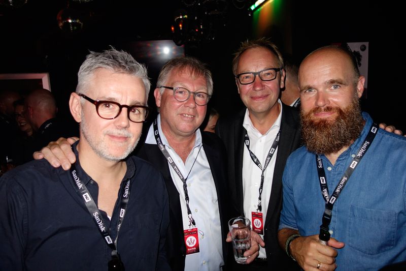 IT-Experten unter sich, (v. l.) Sven Rathjen, Western Digital, Ulrich Müller-Albring und Urban Bastert, AVM, und Axel Telzerow. (Bild: IT-BUSINESS)