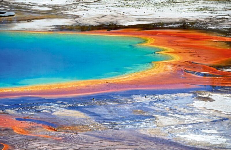 Auf geothermalen Feldern wie im Yellowstone-Nationalpark könnten auf der Ur-Erde erste RNA-Moleküle, die Vorboten des Lebens, entstanden sein. (gemeinfrei, Steppinstars)