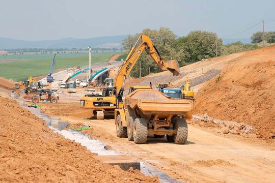 Die Coronakrise hat erst richtig deutlich werden lassen, wie abhängig nicht nur Deutschland von Rohstoffen ist. Das spricht für den Abbau von Rohstoffen hierzulande. Eine Umfrage unter Bürgern und Rohstoffunternehmern bringt nun ans Tageslicht, wie man darüber denkt.(Bild:  K. Riegerpelz)