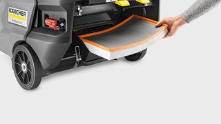Hier sieht man den Flachfaltenfilter des Kehrsystems, der eine Fläche von 2,3 Quadratmetern hat. Er besteht aus Polyester und ist waschbar, betont Kärcher. (Bild: Kärcher)