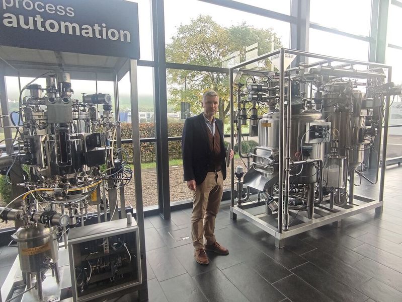 Más que simples válvulas: además de componentes individuales, Bürkert ofrece sistemas fluídicos completos en forma de subinstalaciones modulares. (Imagen:PROCESS/Stephan)