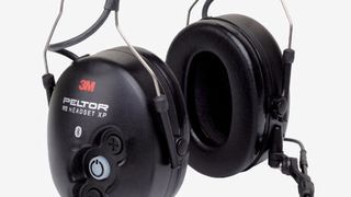 Das Gehörschutz-Headseat 3M Peltor WS Headset XP ermöglicht eine wirkungsvolle Schalldämpfung auch bei hohem Lärmpegel. (Bild: 3M)