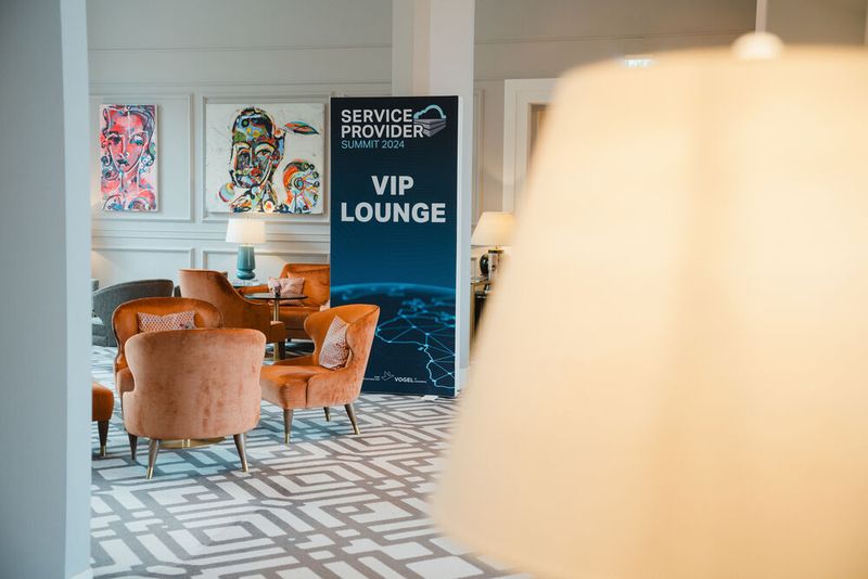 Die einzigartige Location Petersberg bietet ein Ambiente der besonderen Art. (Bild: Vogel IT-Akademie / Manuel Emme)