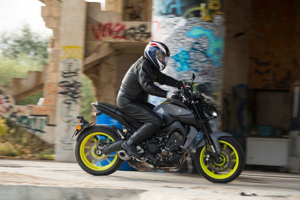 Yamaha MT 07 Скрамблер