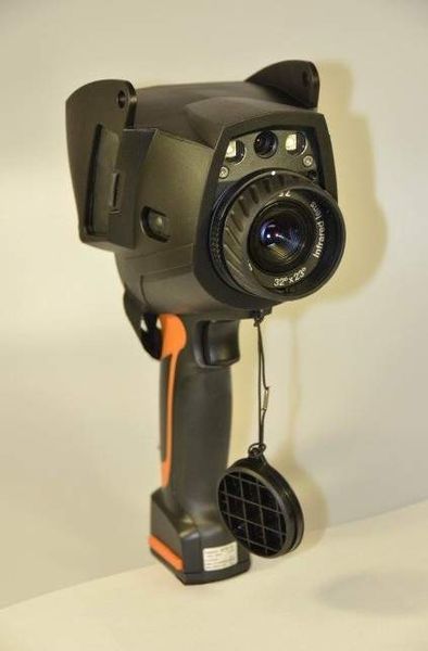 Testo 875i Wärmebildkamera (Quelle: Fraunhofer IOSB)
