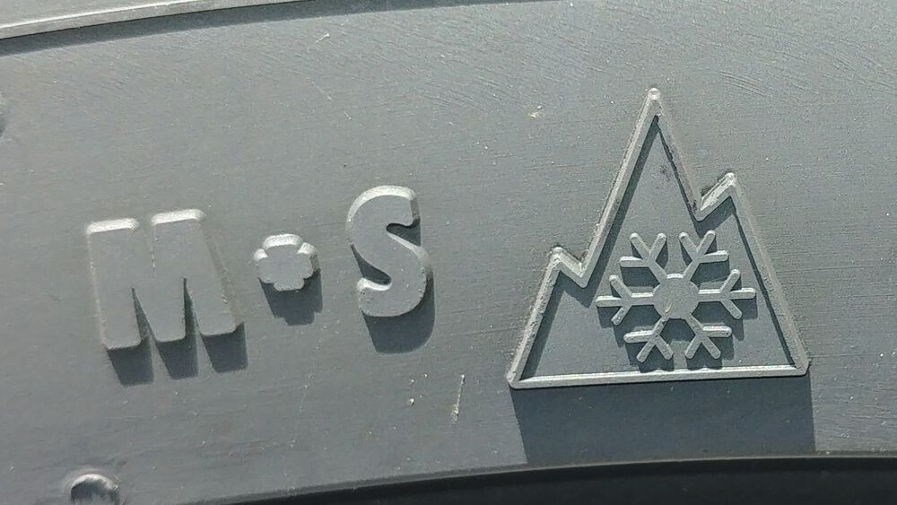 M S Reifen Mit Schneeflockensymbol Bedeutungnull