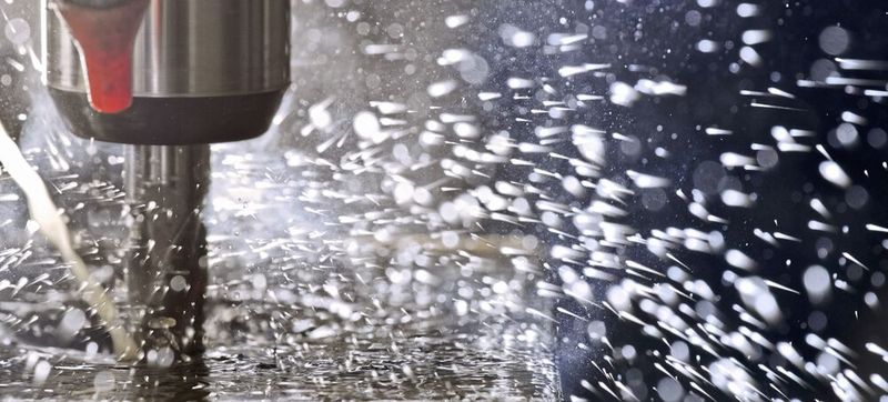 Hochgenaue CNC-Bearbeitungsmaschinen sind ein wichtiger Einsatzbereich von reibungsarmen Komponenten für Linearantriebe.(Bild:  NSK)