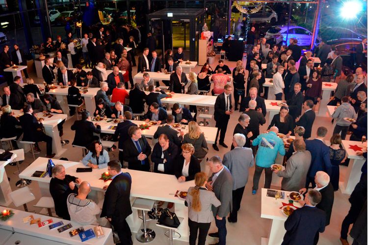 Die Gäste wurden tadellos umsorgt. (Bild: Rehberg / »kfz-betrieb«)