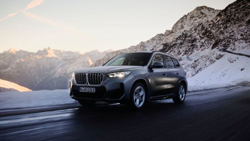 Bei den Modellen des BMW iX1 ist der Produktionszeitraum November 2022 bis Juli 2023 von der Maßnahme betroffen.