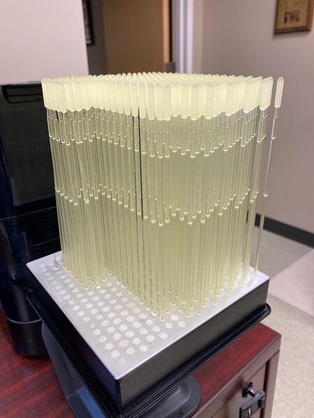 Formlabs hat erfolgreich 3D-gedruckte Teststäbchen, zur Testung auf COVID-19, produziert und getestet. Damit sollen in Zukunft medizinische Einrichtungen in den Vereinigten Staaten versorgt werden. (Formlabs // University of South Florida Health)
