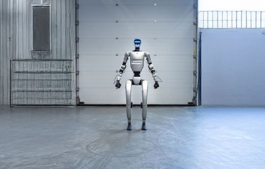 Die Herstellung von Hardwarekomponenten für humanoide Roboter bietet viel Marktpotenzial.(Bild:  Fraunhofer IPA/Rainer Bez)
