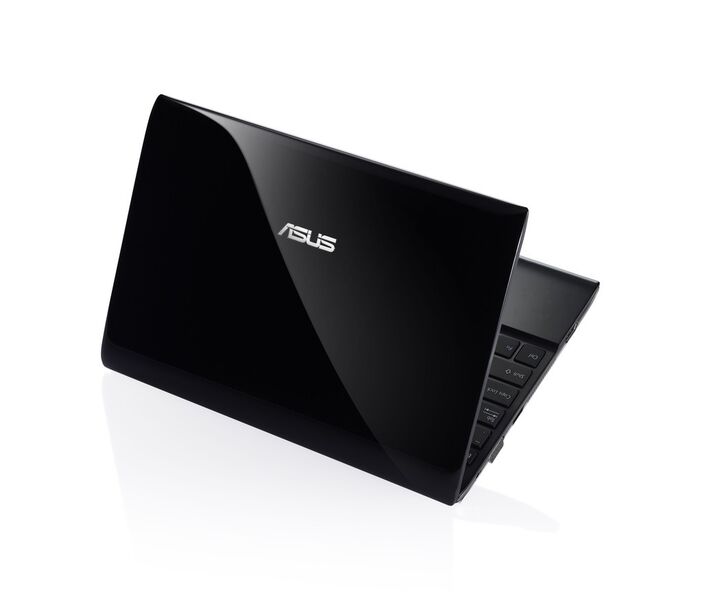 Das Netbook Eee PC 1025C wird mit dem neuen, glänzenden Design ausgeliefert. Es arbeitet mit Intel-CPU (N2600). (Archiv: Vogel Business Media)