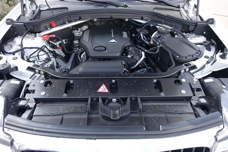 Die Münchner bieten ihr Nischenprodukt mit sechs verschiedenen Motorisierungen an: drei Diesel und drei Benziner.  (Jens Scheiner)