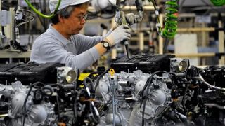 Jetzt ist es offiziell! Japan hat seinen Platz auf dem Treppchen der erfolgreichsten Weltwirtschaften verloren. Dafür steht Deutschland jetzt auf Platz drei – nach China und den USA. Lesen Sie hier, was Japans Wirtschaft ausbremst ... (Bild: AFP)