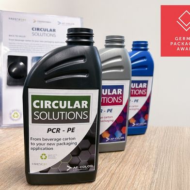 Masterbatches auf PCR-Basis im Einsatz für neue Verpackungsideen – Ölgebinde 50/50 HDPE & PCR-PE  (Bild: AF-Color, Zweigniederlassung Akro-Plastic)