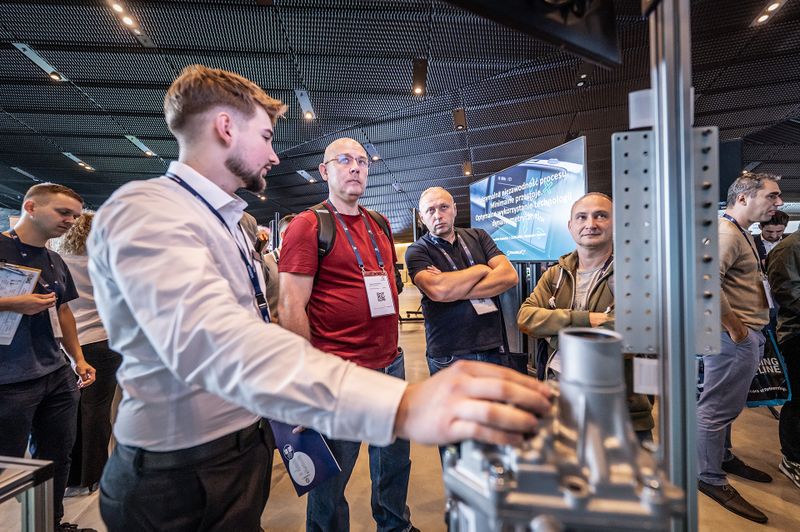 Schraubtechnik zum Anfassen. (Bild: Astashow Studio)