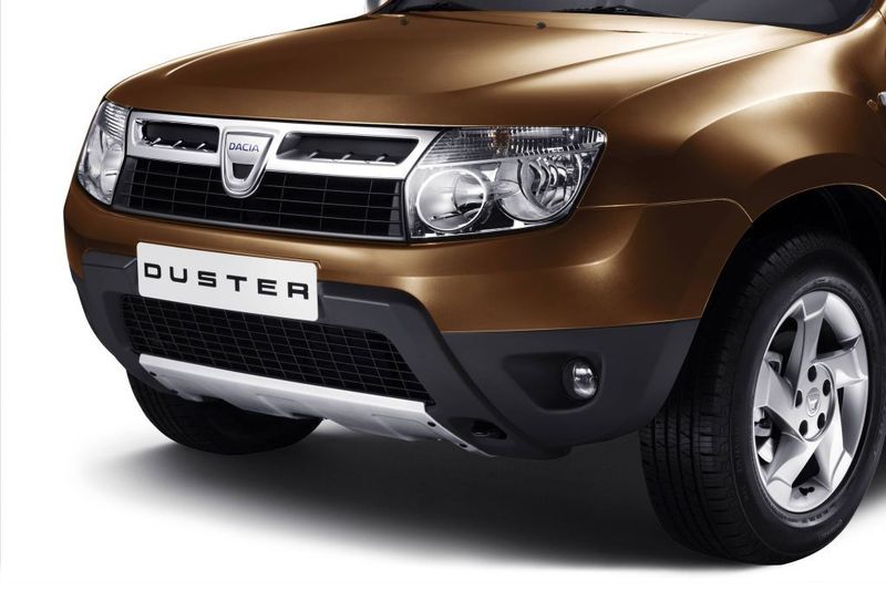 Dacia macht auf schön: Mit Chromgrill und modernen Klarglasscheinwerfern passt der Duster auch auf den Boulevard. Fotos: Dacia (Archiv: Vogel Business Media)