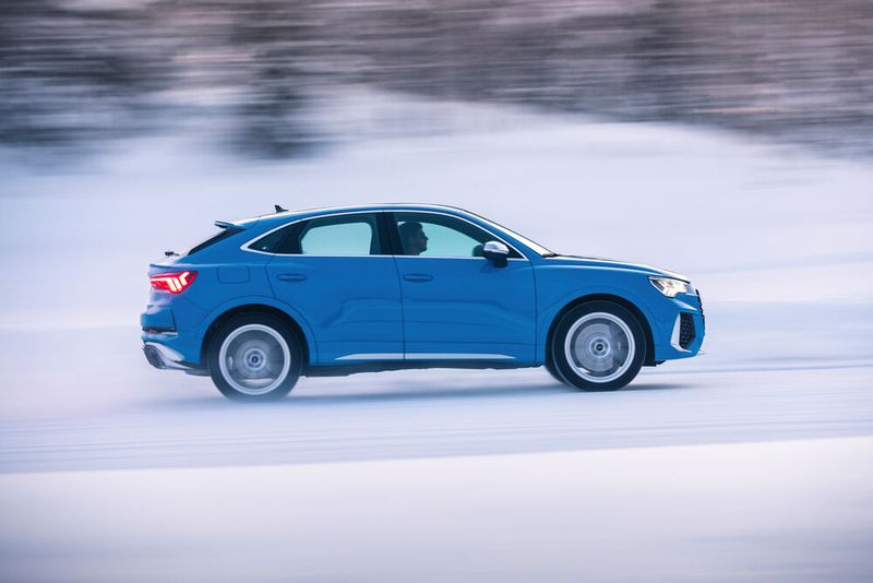 Gegen 1.500 Euro Aufpreis erhöht Audi die Spitzengeschwindigkeit auf 280 statt 250 km/h. (Bild: Audi)