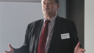 „Wir benutzen die Ortung, um komplexe Prozesse zu verbessern“, sagte Terry Phebey, Marketingleiter von Ubisense. (Bild: Itasse)