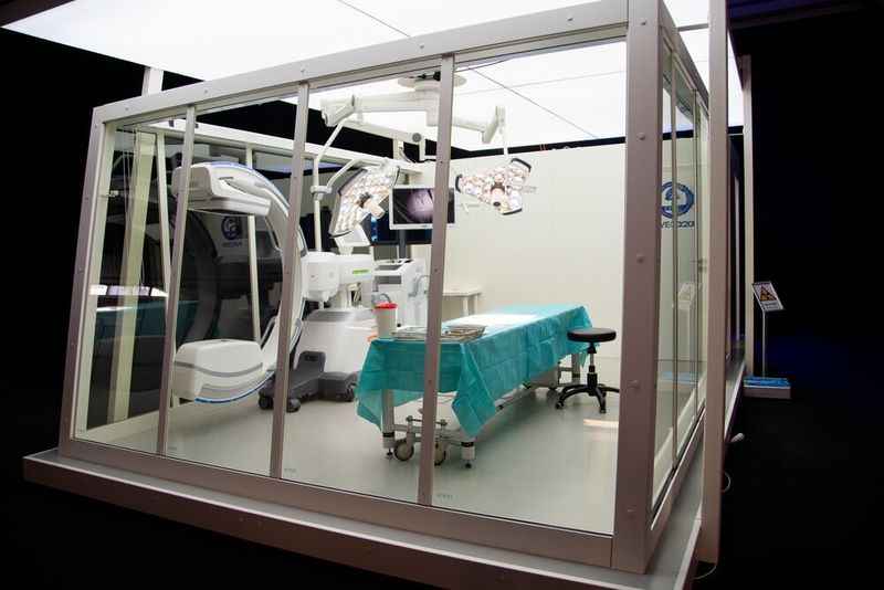 „The Shard“ als mobile Version wurde im Rahmen der „Surgical Treatment Week“ im Oktober 2020 erstmals dem Fachpublikum vorgeführt.  (Simeon Medical)