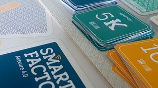 Das Spiel Akteure 4.0 ist bewusst "analog" gehalten und funktioniert wie ein Kartenspiel.  (Bild: Schaltzeit)