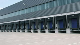 Auch bei größeren Anlagen sollte die Entscheidung für ein Verladesystem nach den Kosten getroffen werden, die während des gesamten Lebenszyklus anfallen.  Bild: Promstahl (Archiv: Vogel Business Media)