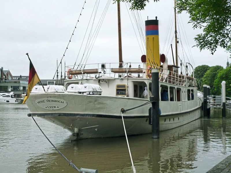 Das Traditionsschiff Prinz Heinrich fährt klassisch nur mit Energie aus dem Dampfkessel, das Manövrieren unterstützt aber ein elektrisches Antriebssystem von Baumüller. (Baumüller)