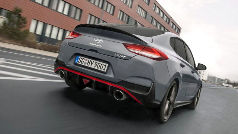 Auch der i30 Fastback bekam eine N-Variante zur Seite gestellt. (Bild: Hyundai)