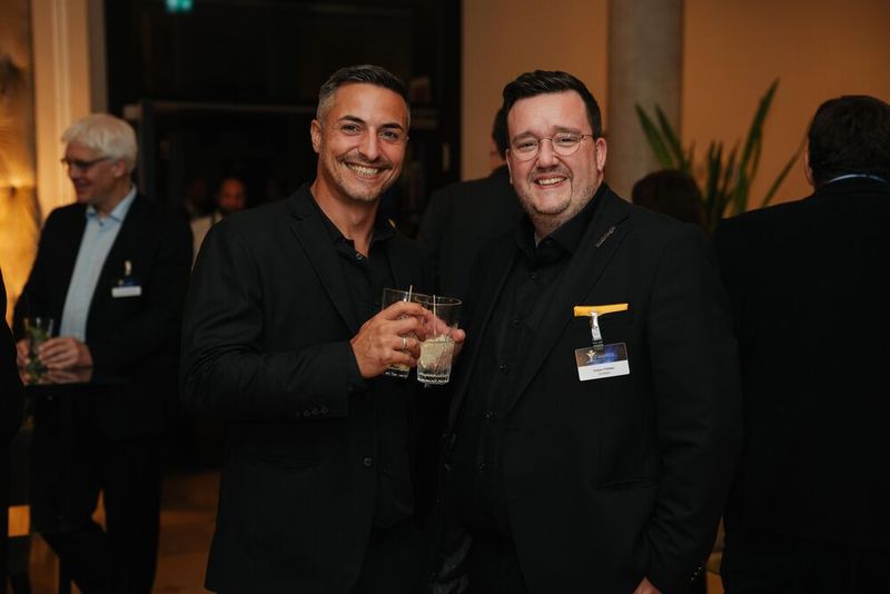 Mario Nunez Onate und Tobias Pföhler von StorMagic. (Bild:  Manuel Emme Fotografie)