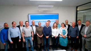 Die Vertreter des Kfz-Gewerbes Thüringen trafen sich in Erfurt mit dem Vorstand und der Geschäftsführerung, um über das weitere Vorgehen im Streit zwischen den ZVK-Landesverbänden zu entscheiden.  (Bild: Holger Zietz - VCG)