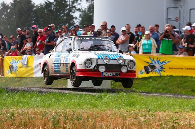 Erfolgreicher Ahne des Fabia R5 ist der Skoda 130 RS, der bei Rundstreckenrennen und im Rallye-Sport für Furore sorgte, weshalb er bewundernd als „Porsche des Ostens“ bezeichnet wurde. (Skoda)