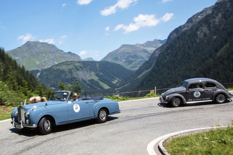 Das Drophead-Cabrio stiehlt vielen seiner rund 160 Konkurrenten natürlich die Show. (Foto: Rolls Royce)