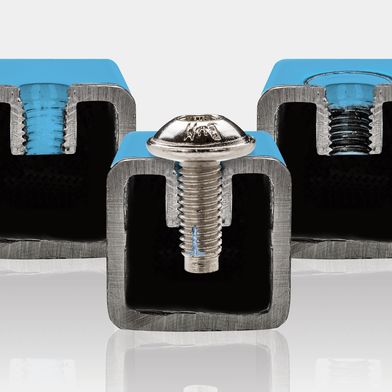 Als Multitasker im Einsatz: Bei Montagearbeiten sorgt die Contactscrew für eine sichere Masseverbindung und für saubere Gewinde.  (Bild: Baier & Michels)