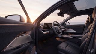 Die TV-Marke Loewe steigt wieder ins Automotive-Geschäft ein. (Bild: Loewe)