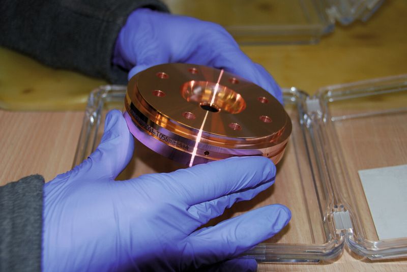 Messungen werden direkt bei der ALME vorgenommen. Wer im µm-Bereich jemals gemessen hat, weiss, welche enormen Ansprüche das erfordert. (Bild: Matthias Böhm)