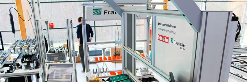 Mit dem SmartAssembly Trainer zeigen Fraunhofer und Miele die aktuellen Möglichkeiten technischer Assistenten. (Bild:  Fraunhofer IOSB-INA)