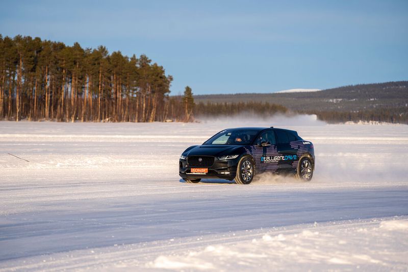 Laut Plan sollen die ersten Serienautos etwa 2025 auf die Straße kommen, unter welchem Markenlogo auch immer. (Bild: jf)