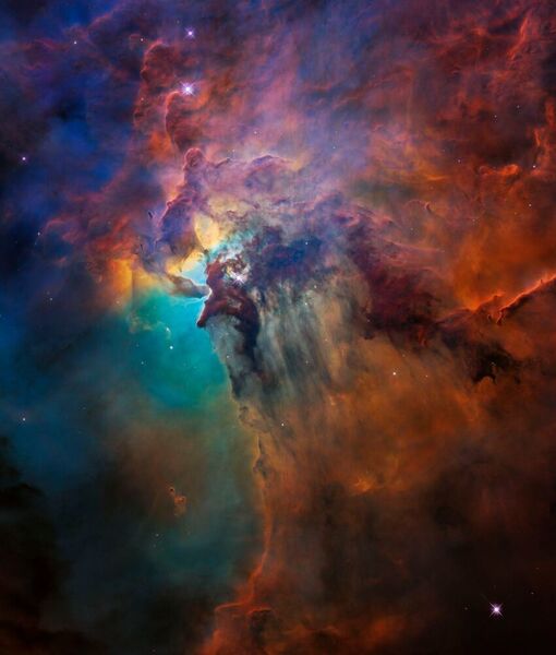 Lagoon Nebula (2018): Dieses Hubble-Bild gibt einen Einblick der Sternengeburt und -zerstörung im Universum. In der Mitte des Bildes strahlt ein junger Monstersternstern, der 200.000 Mal heller als unsere Sonne ist, starke ultraviolette Strahlung und hurrikanähnliche Sternwinde aus und formt eine Fantasielandschaft aus Bergrücken, Höhlen und Bergen von Gas und Staub. (NASA)