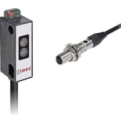 Die Subminiatur-Lichtschranken der Serie SA1N sind als Blockmodell (links) oder als Zylindermodell (rechts) erhältlich. (Bild: APEM)