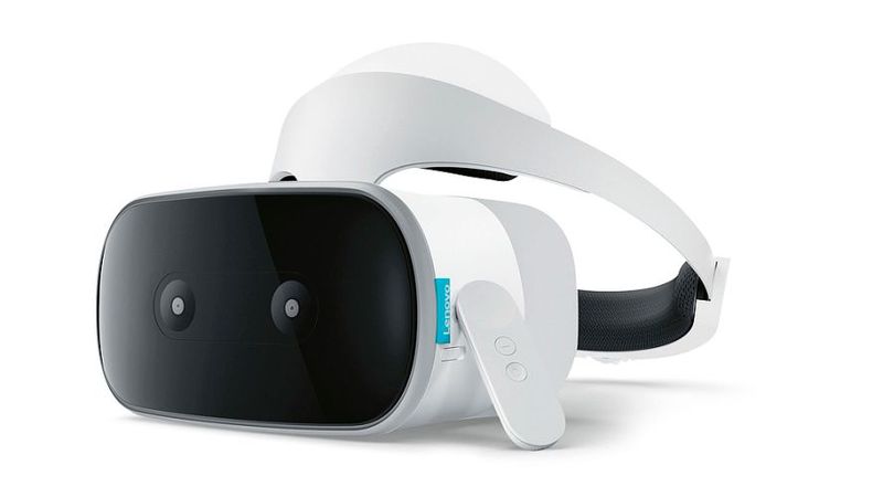 Red Dot Produktdesign 2018: Virtual Reality Headset: Lenovo Mirage Solo with Daydream Hier handelt es sich um ein innovatives Virtual-Reality-Headset, das eigenständig ohne Zuhilfenahme eines Smartphones funktioniert. Hohes Augenmerk wurde bei der Gestaltung auf ausgewogene Gewichtsverteilung, Ergonomie und Atmungsaktivität gelegt. Das System arbeitet mit der hochmodernen Body-Tracking-Technologie WorldSense, bietet ein besonders weites Sichtfeld von 110 Grad sowie das komplette Angebot von Daydream. Begründung der Jury: Dank seiner bahnbrechenden Technologie sorgt das Lenovo Mirage Solo with Daydream für ein hoch beeindruckendes immersives Virtual-Reality-Erlebnis.  (Bild: Red Dot/Lenovo)