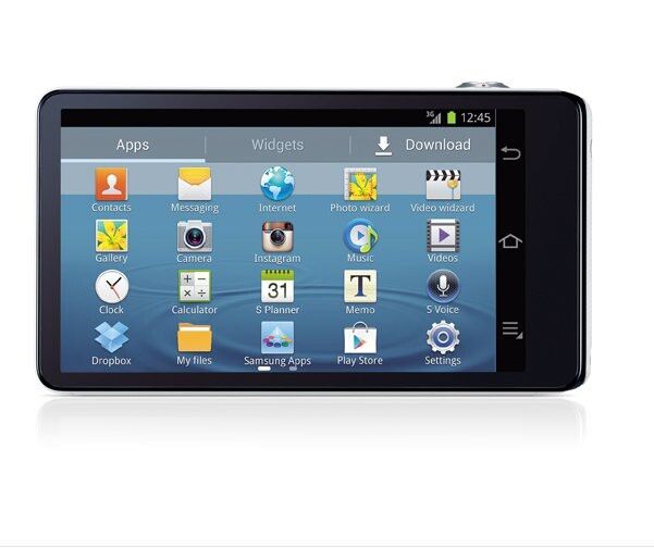 ... die Rückseite weist ein Smartphone-Display auf. Das Google-Play-Symbol zeigt, dass Samsung auch hier auf Android als Betriebssystem setzt. (Bild: Samsung)